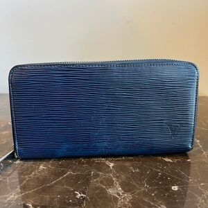Louis Vuitton Zippy Wallet